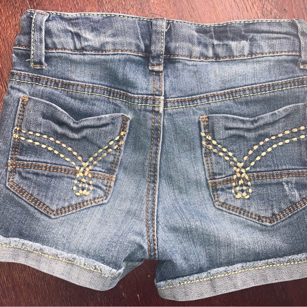 Girls Shorts size 7/8 very good condition